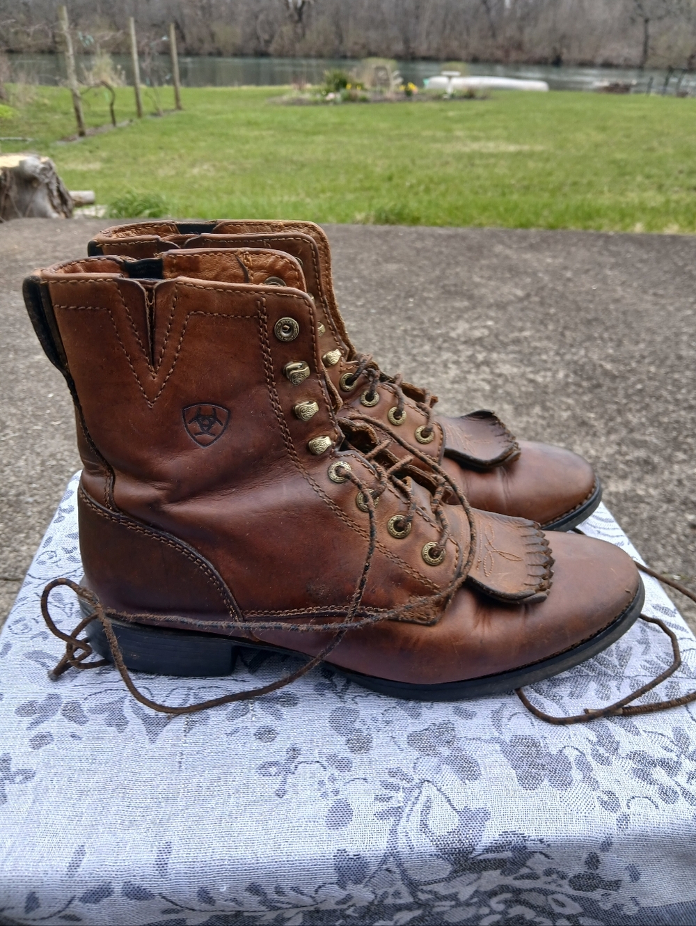 Ariat Women's Size 8 Brown Leather Lace-Up Work Boots - Picture 3 of 12